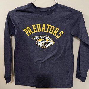 Boys NHL Predators Preds  Long Sleeve Gray T-shirt Yellow Letters. Size M -8 boy